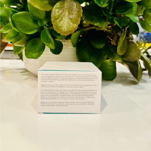 Beautycounter Reflect Effect Smoothing Facial Mask 2.5 fl. oz., new/unopened - Picture 7 of 7